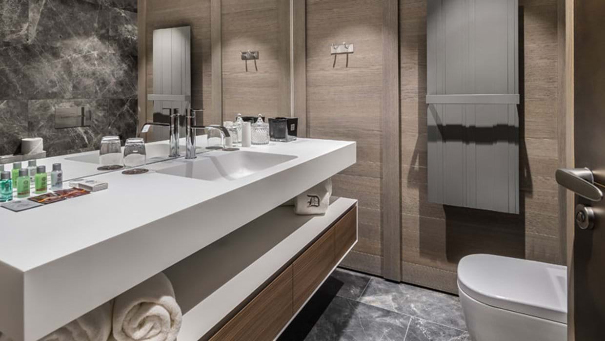 La Datcha Courchevel 1850 Luxury Ski Bathroom 3 img