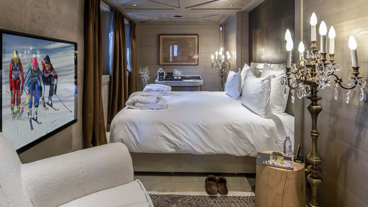 La Datcha Courchevel 1850 Luxury Ski Bedroom 8 img