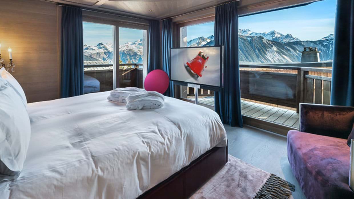 La Datcha Courchevel 1850 Luxury Ski Bedroom 5 img