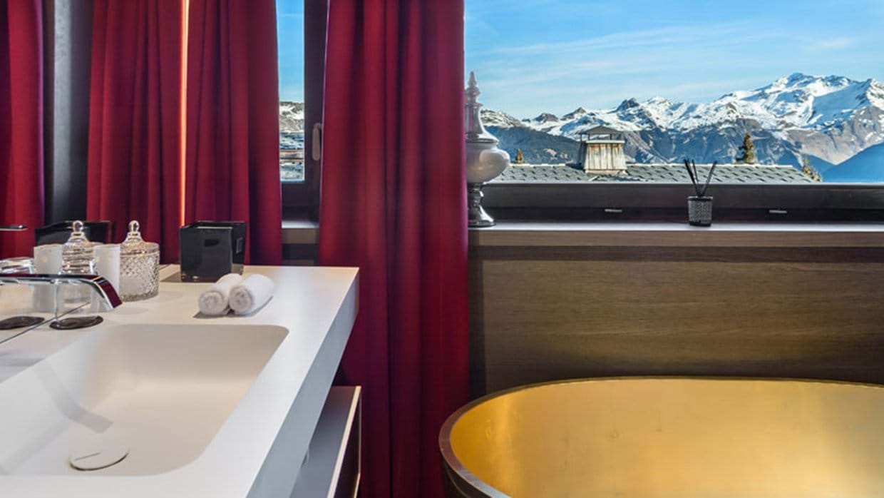 La Datcha Courchevel 1850 Luxury Ski Bathroom View img