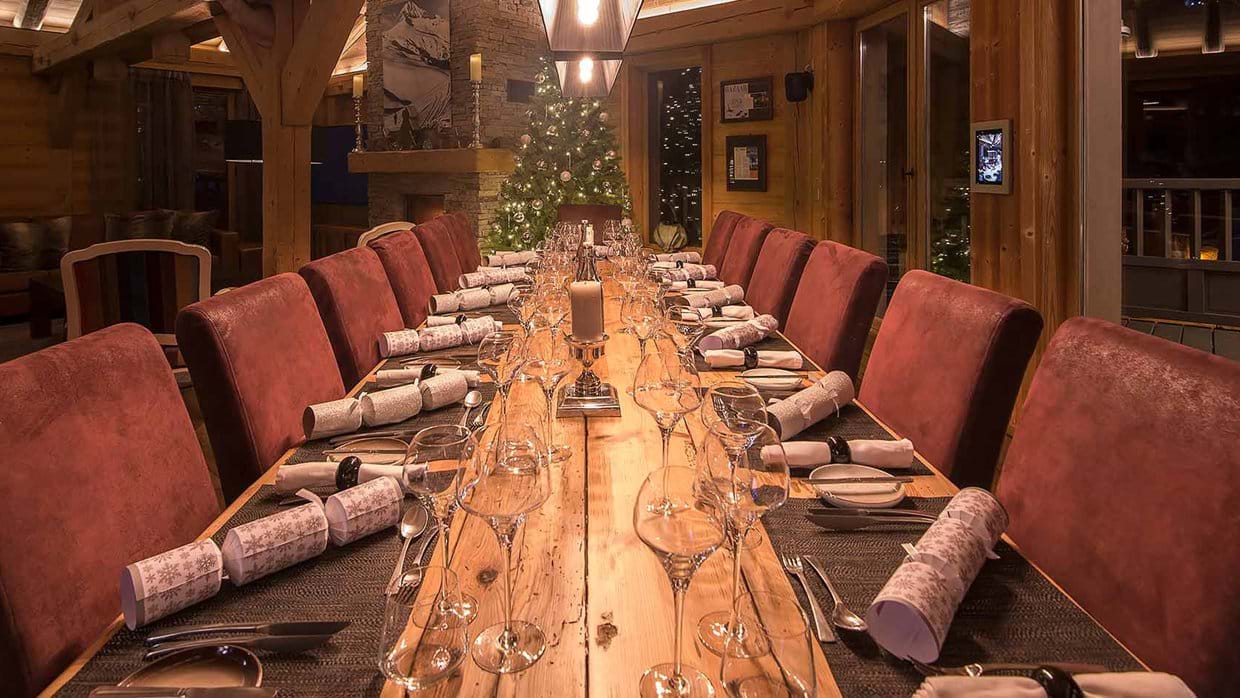 chalet_de_la_cloche_tignes_dining_2.jpg