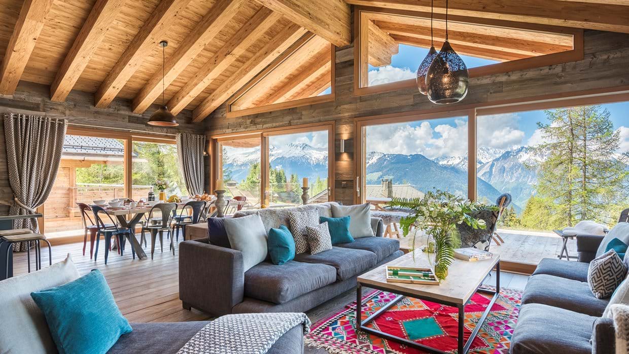 chalet_mowgli_verbier_luxury_ski_chalet_oxfrod_ski_company_luxury_ski_living_area_main.jpg