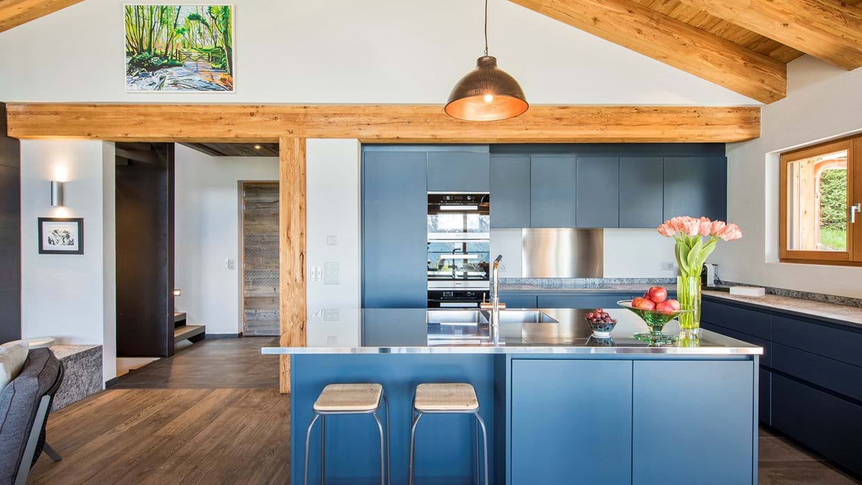 chalet_mowgli_verbier_luxury_ski_chalet_oxfrod_ski_company_luxury_ski_kitchen.jpg
