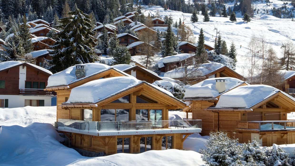 chalet_mowgli_luxury_ski_chalet_oxford_ski_exterior_main.jpg