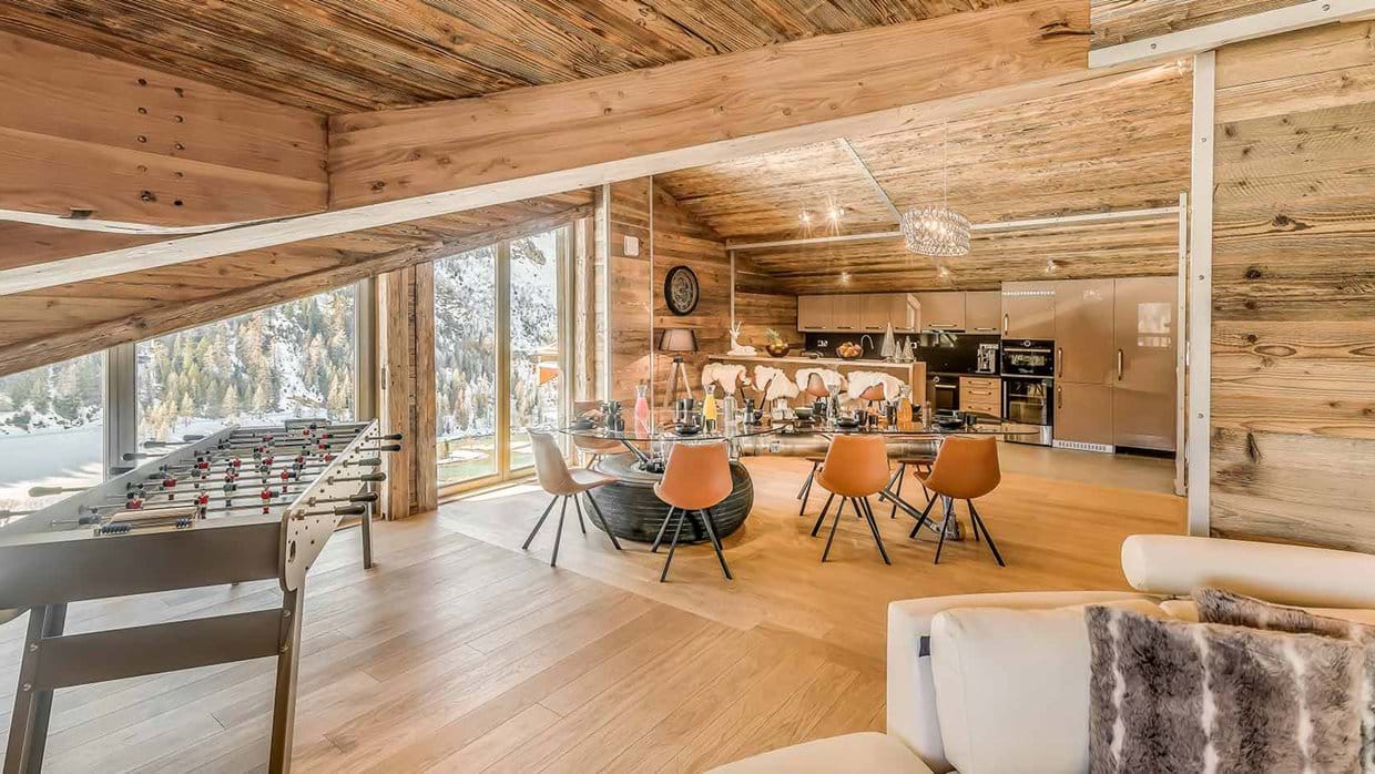 charlie_residence_tignes_luxury_ski_chalet_luxury_ski_oxford_ski_dining_2.jpg