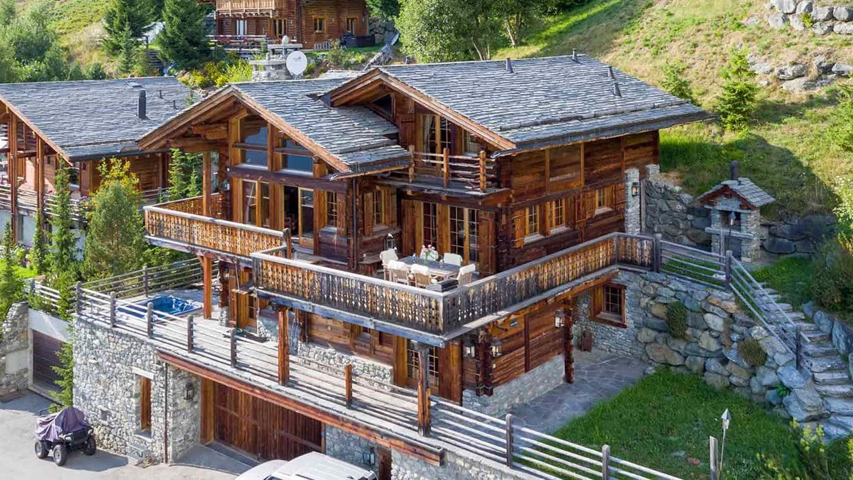 chalet_petit_ours_verbier_luxury_ski_chalet_luxury_ski_oxford_ski_exterior.jpg
