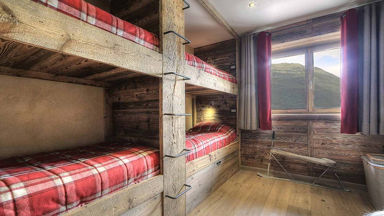 chaletnorel_bunkroom.jpg
