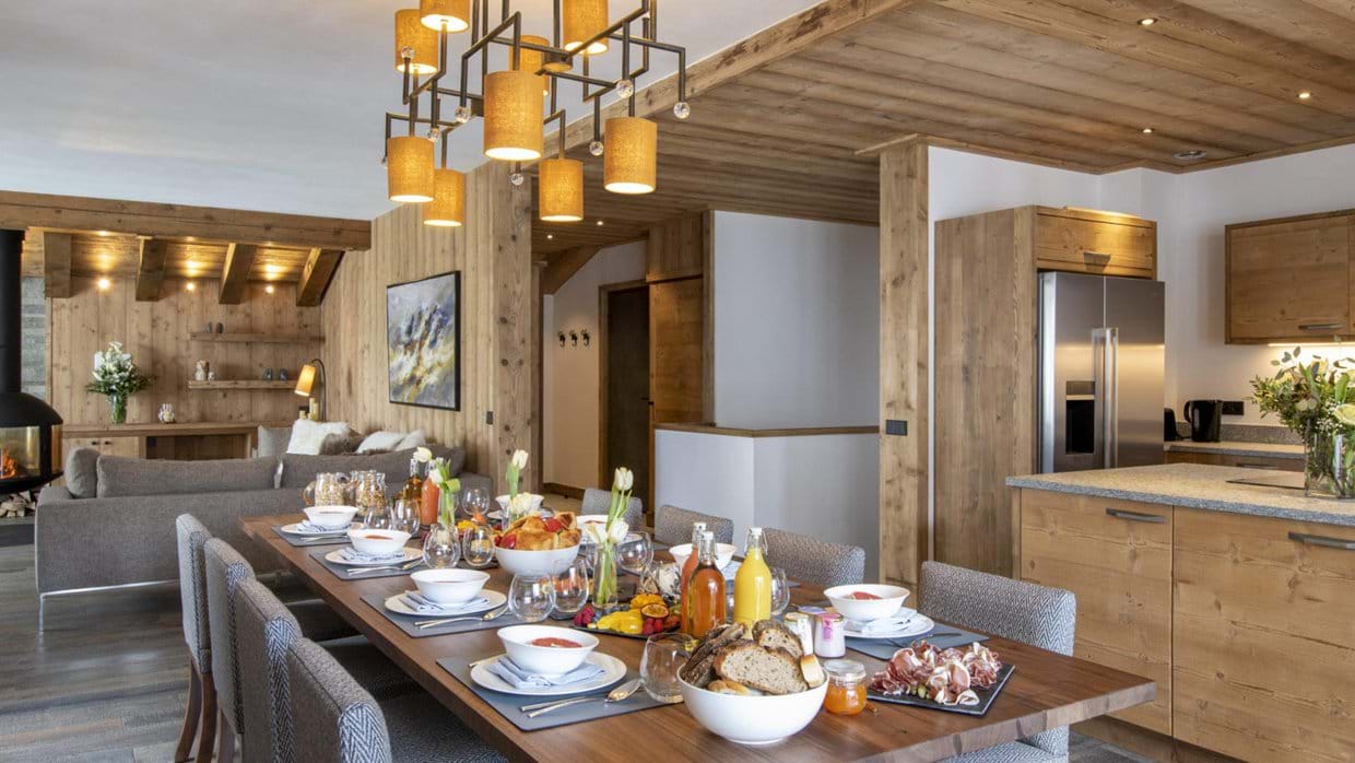chalet_cala_201_val_disere_luxury_chalet_oxford_ski_dining_table.jpg