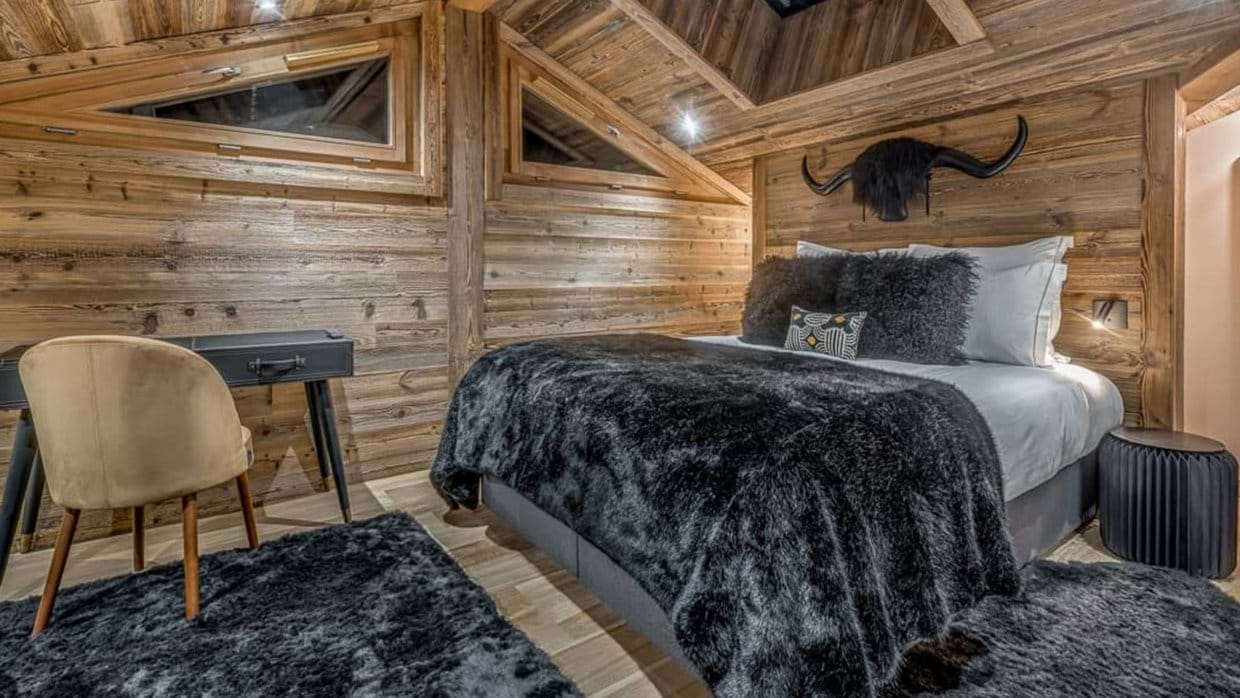 apartment_ben_nevis_les_gets_oxford_ski_luxury_ski_chalet_bedrom4-min.jpg