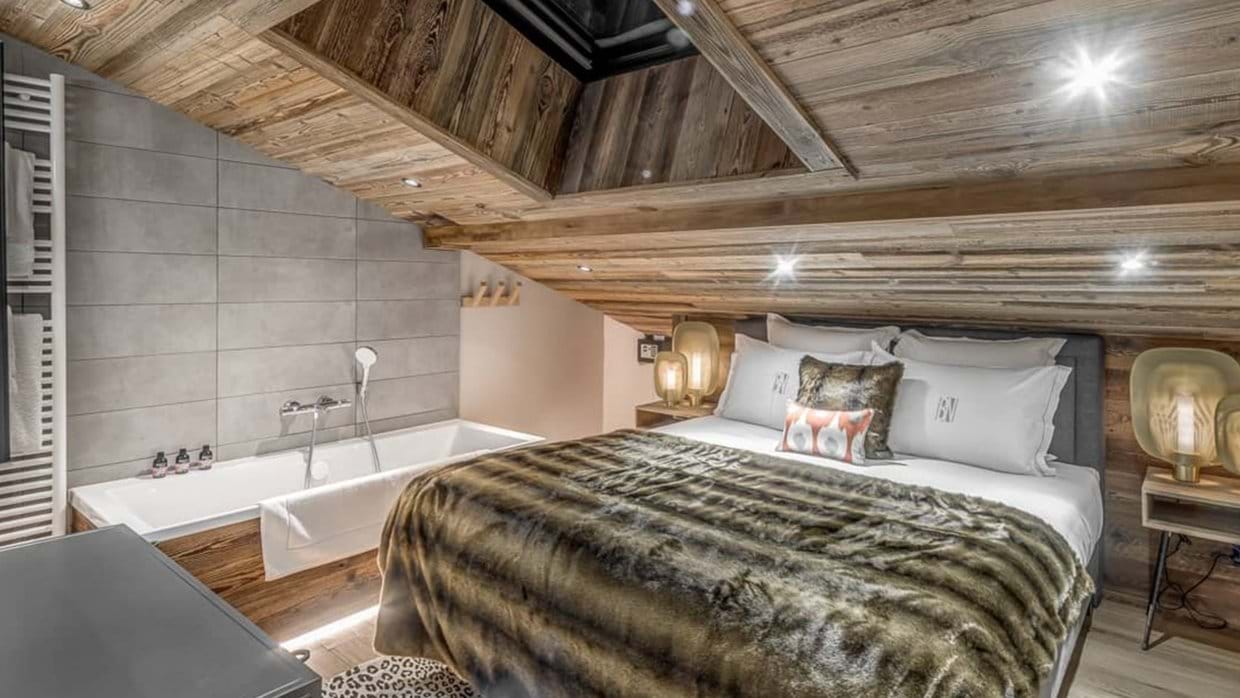 apartment_ben_nevis_les_gets_oxford_ski_luxury_ski_chalet_bedroom2-min.jpg
