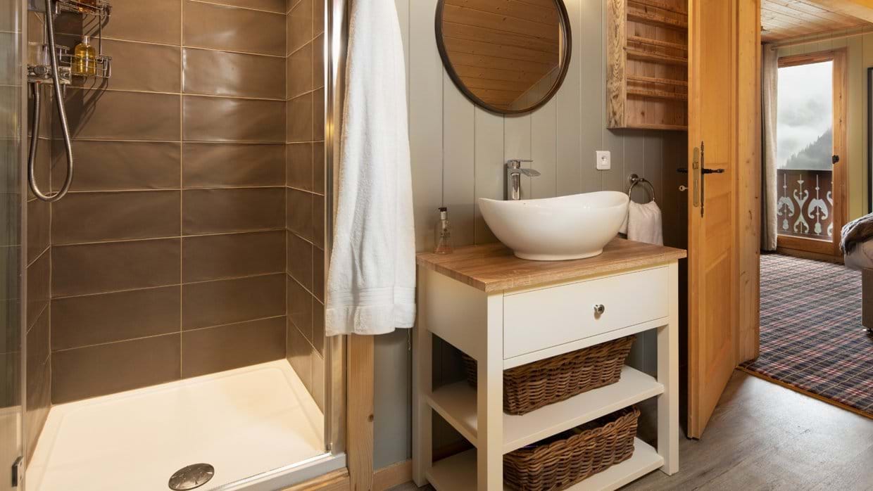 Chalet_Fleurie_Oxford_Ski_Luxury_Chalet_Bathroom.jpg