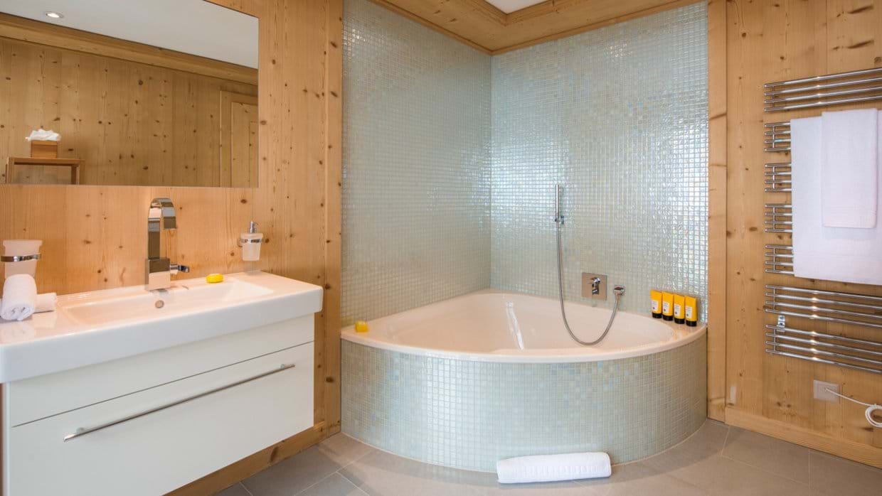 Haus_Leytron_Zermatt_Oxford_Ski_Luxury_Chalet_Bathroom.jpg
