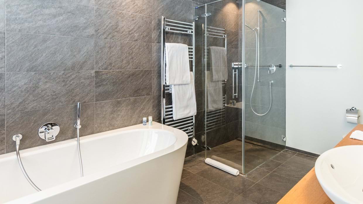 chalet_luxury_zermatt_oxford_ski_bathroom.jpg