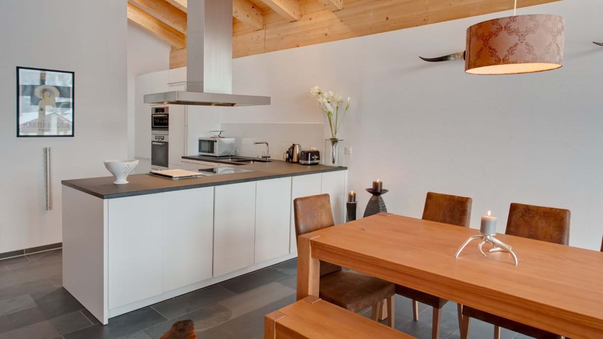 Luxury-ski-chalet-zermatt-chalet-zora-oxford-ski -kitch-dining.jpg
