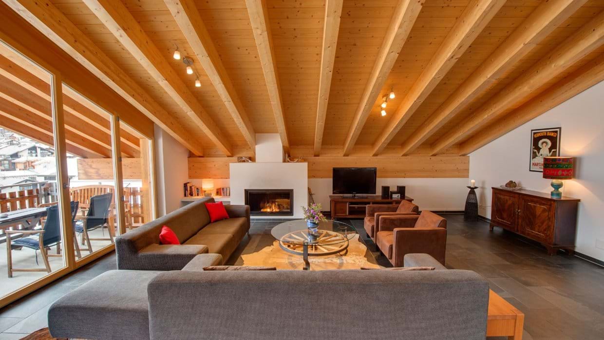 Luxury-ski-chalet-zermatt-chalet-zora-oxford-ski-living (1).jpg