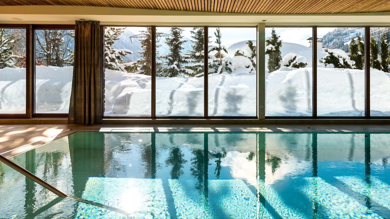 Luxury-ski-hotel-st anton-hotel- tannenhof-oxford-ski-pool (2).jpg