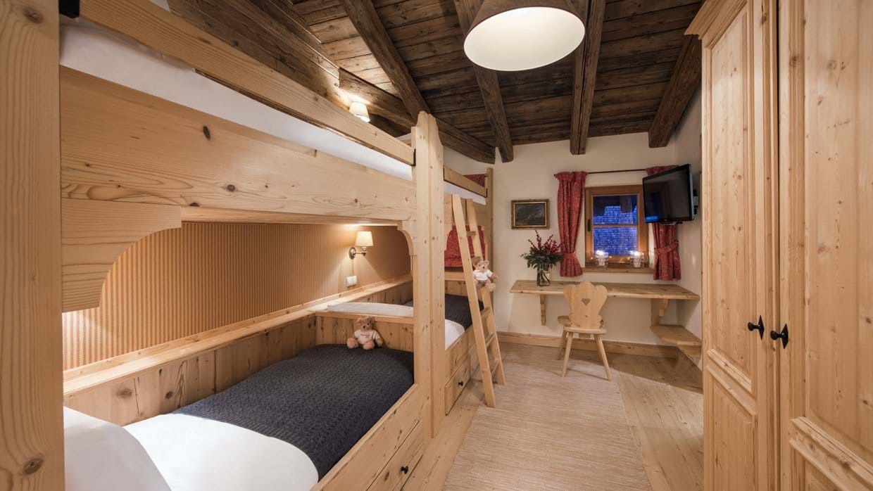 luxury_ski_chalet_antoinette_st_anton_oxford_ski_company (6).jpg