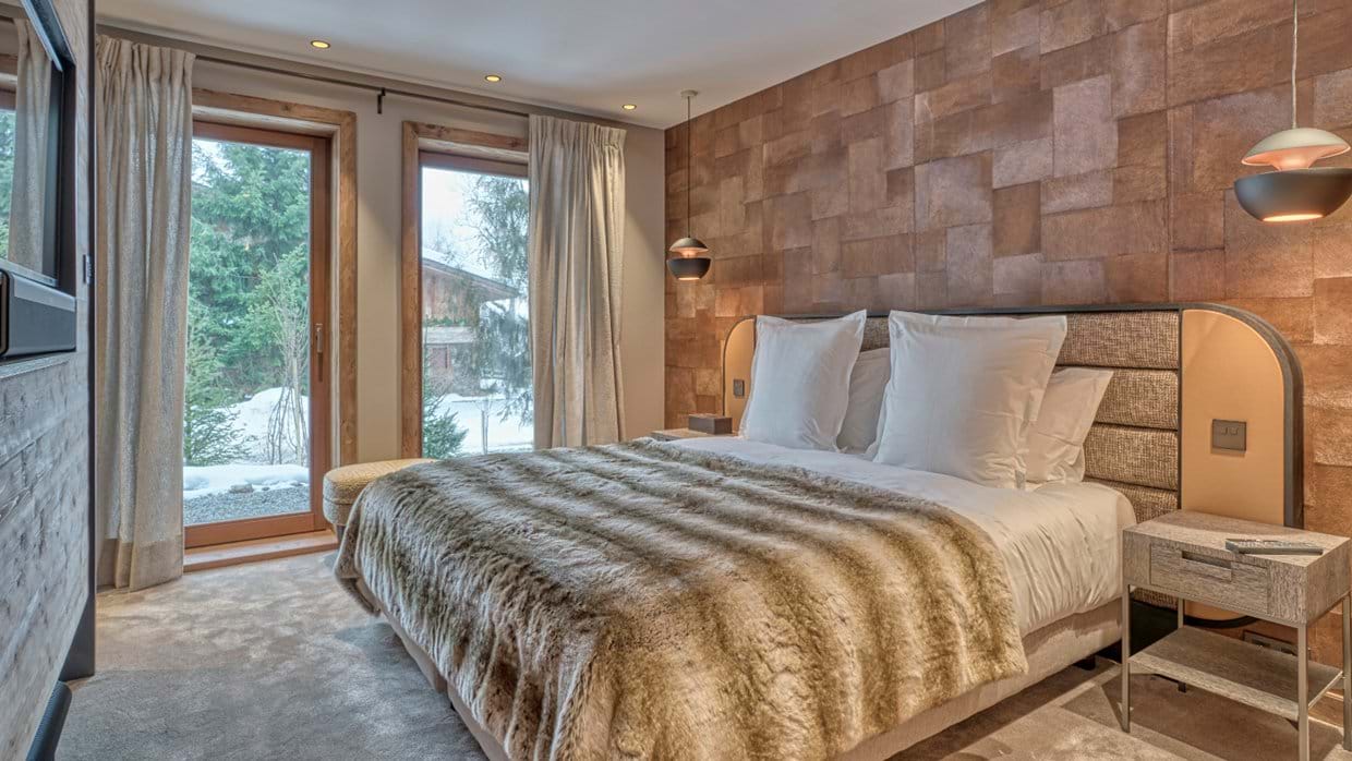 Luxury-Ski-Chalet-Megève-Divinity-Oxford-Ski-Bedroom2.jpg
