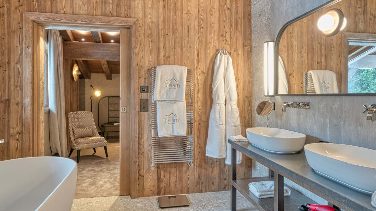 Luxury-Ski-Chalet-Megève-Divinity-Oxford-Ski-Sinks.jpg