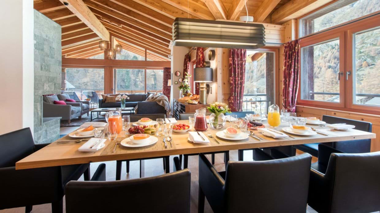 luxury-ski-chalet-zermatt-shalimar-oxford-ski-dining (3).jpg