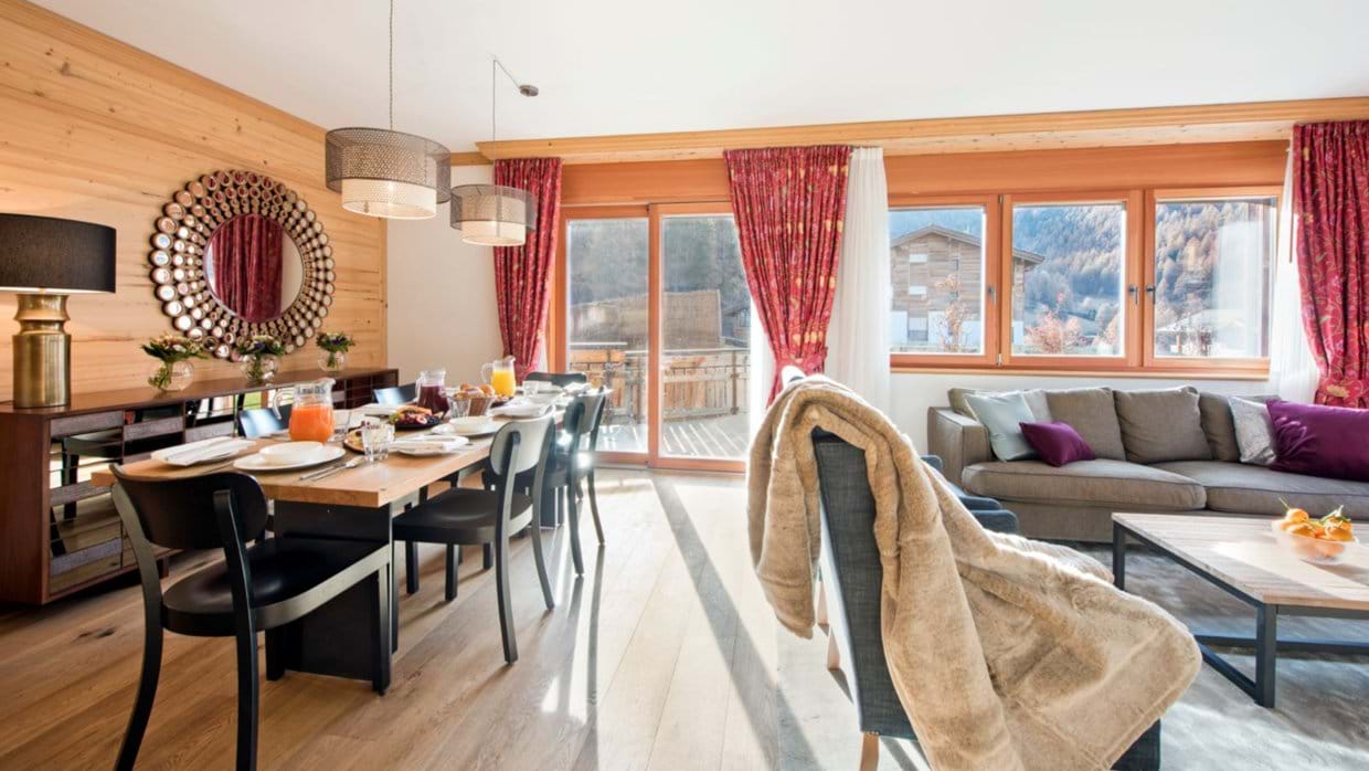 luxury-ski-chalet-zermatt-shalimar-oxford-ski-dining (5).jpg