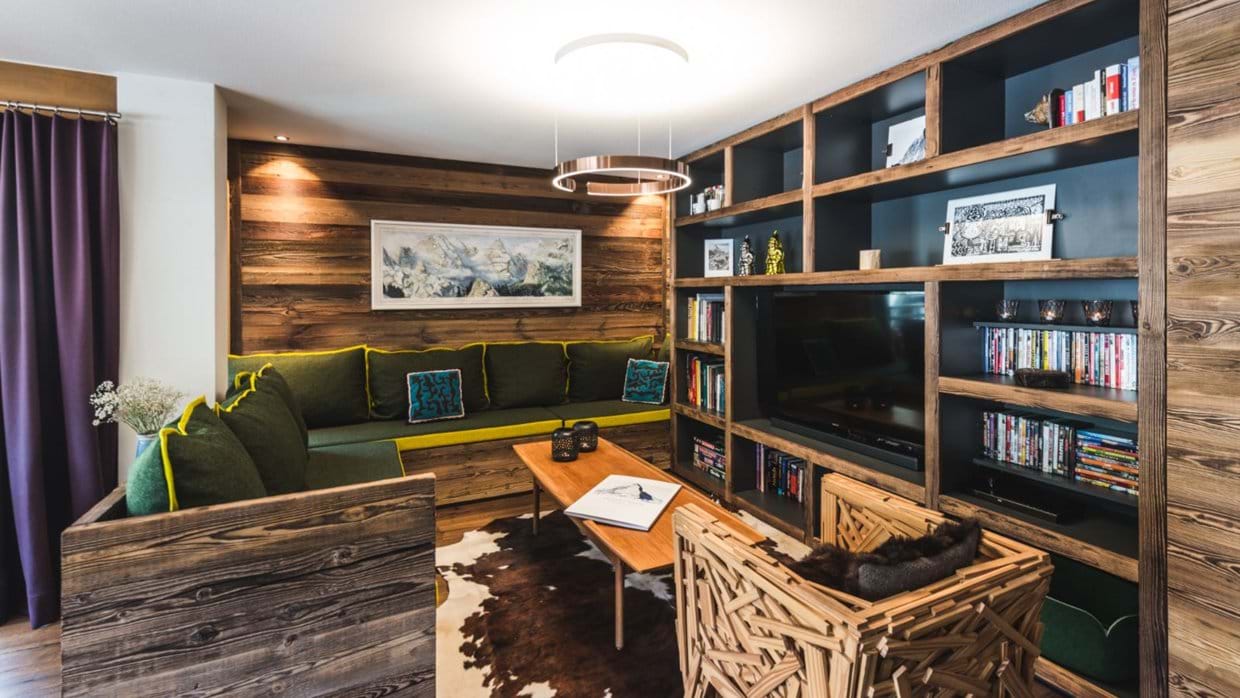 luxury-ski-chalet-zermatt-lys-oxford-ski-li (3).jpg