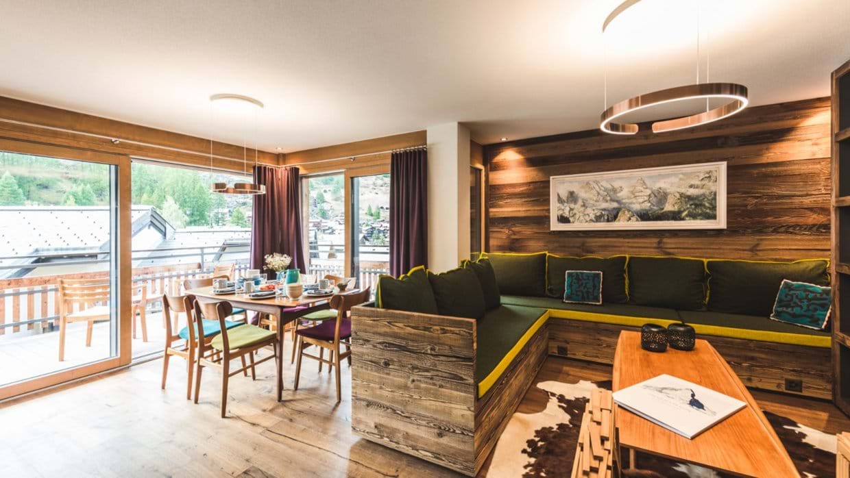 luxury-ski-chalet-zermatt-lys-oxford-ski-living2.jpg