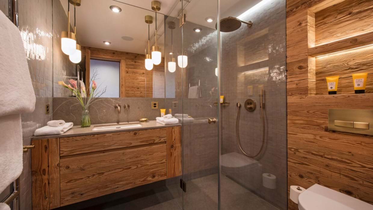luxury-ski-chalet-zermatt-mckinley-oxford-ski-bathroom (5).jpg