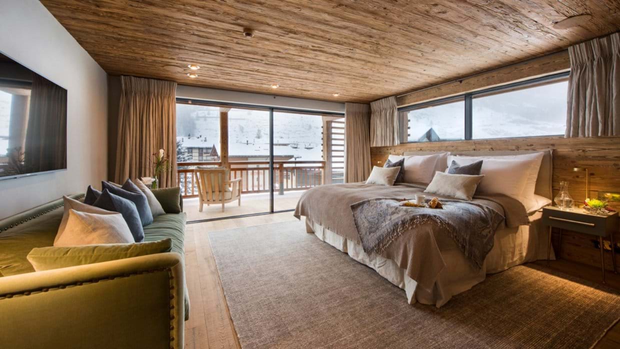 luxury-ski-chalet-zermatt-mckinley-oxford-ski-bedroom (2).jpg