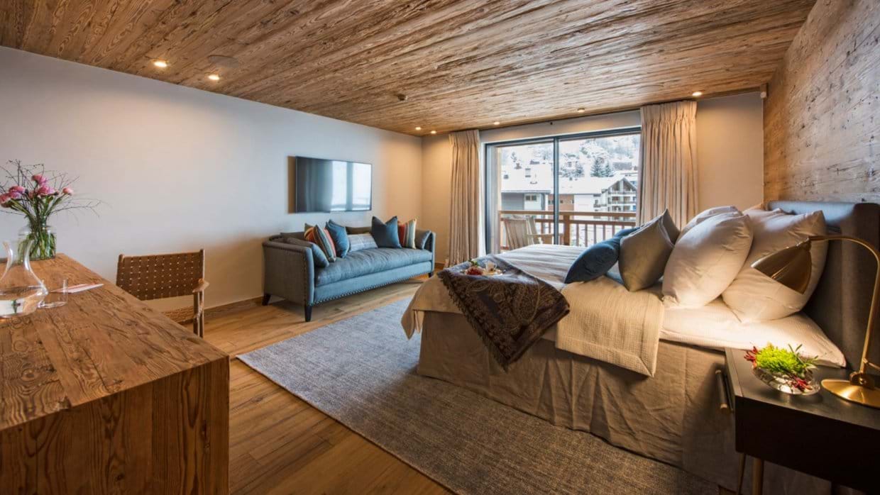 luxury-ski-chalet-zermatt-mckinley-oxford-ski-bedroom (4).jpg