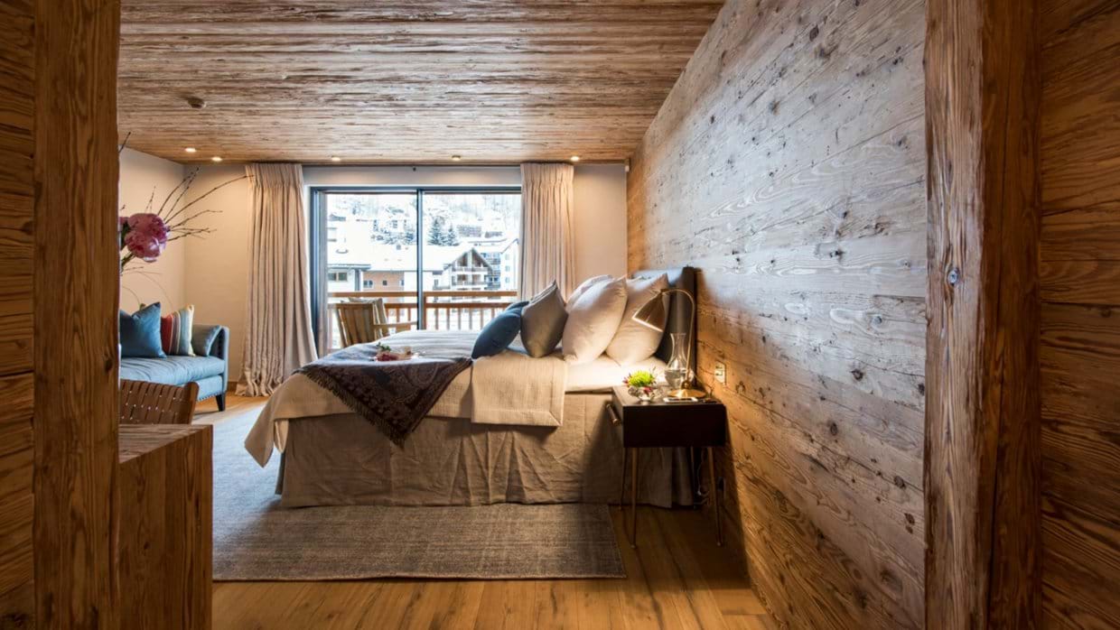 luxury-ski-chalet-zermatt-mckinley-oxford-ski-bedroom (7).jpg