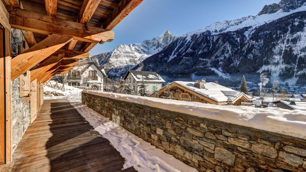 luxury-ski-chalet-chamonix-azurite-oxford-ski-terrace (1).jpg