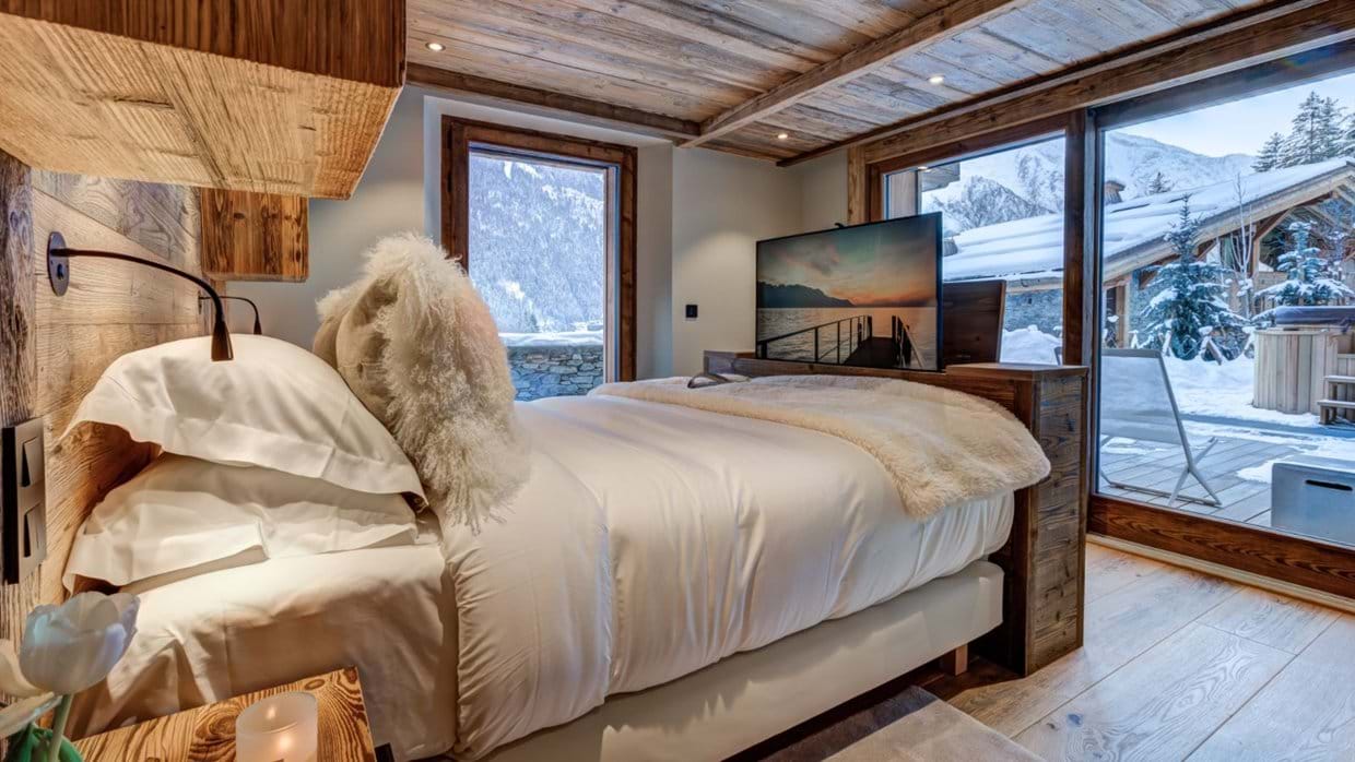 luxury-ski-chalet-chamonix-azurite-oxford-ski-be (4).jpg