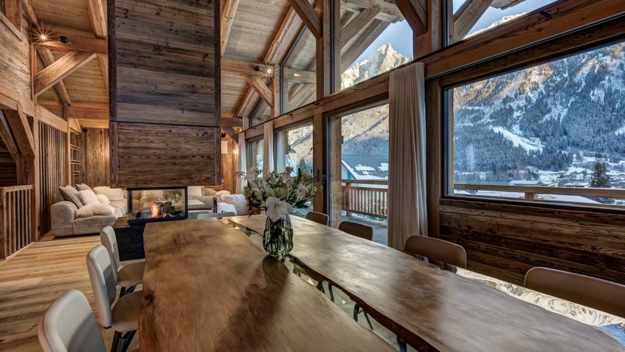 luxury-ski-chalet-chamonix-azurite-oxford-ski-dining2.jpg
