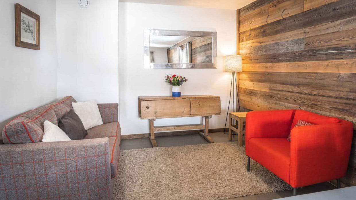 luxury-ski-chalet-vald'isere-acajuma-oxford-ski-living (4).jpg