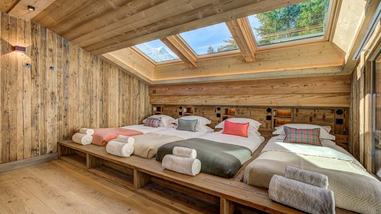 luxury-ski-chalet-chamonix-saphir-oxford-ski-quad.jpg