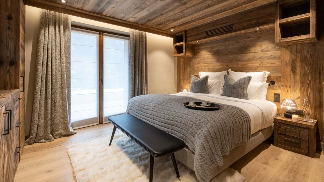 luxury-ski-chalet-chamonix-alaska-oxford-ski-bedroom.jpg