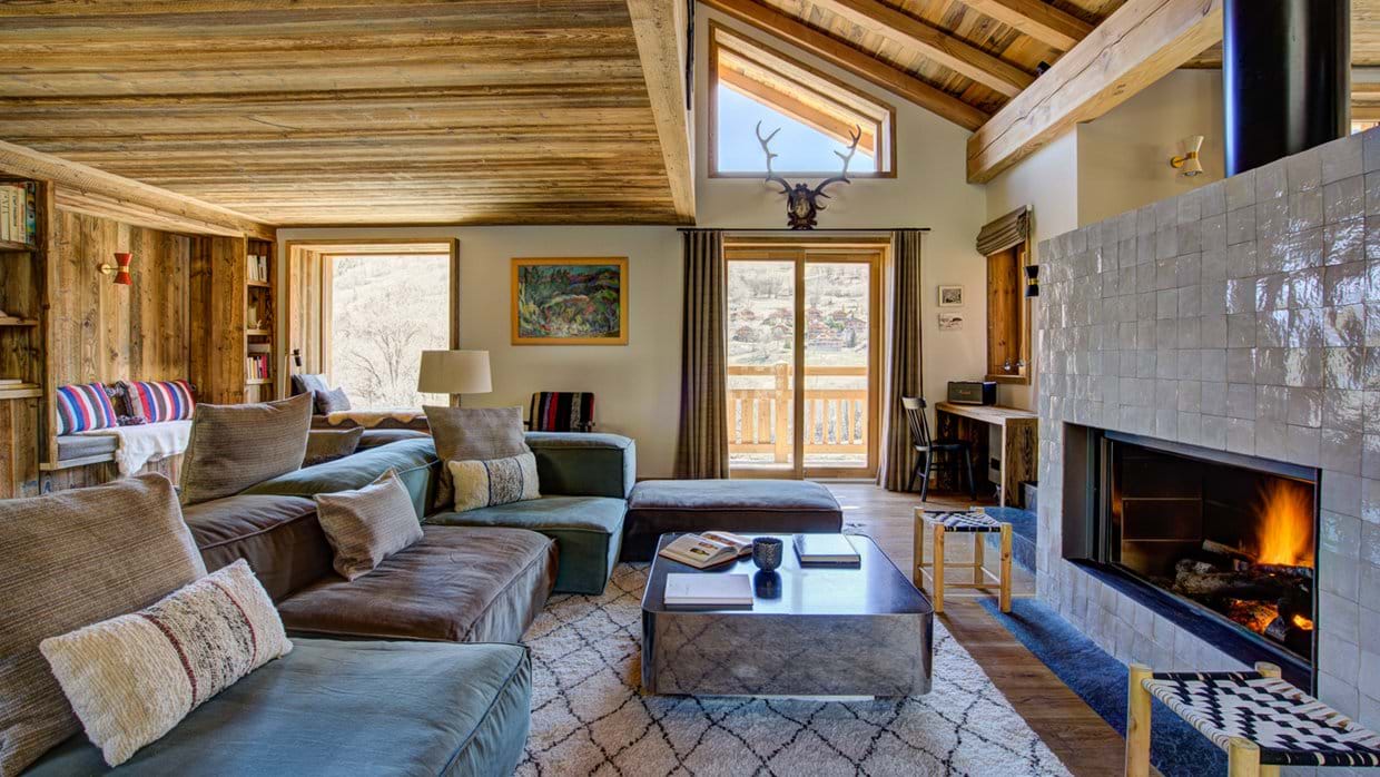 luxury-ski-chalet-meribel-chalet-bergeronnette-oxford-ski-Lounge-side.jpg
