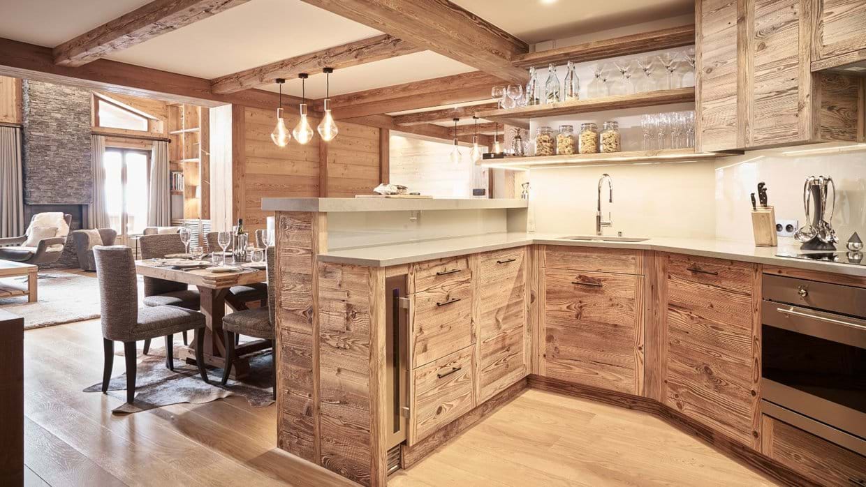 Luxury-ski-chalet-Val-d-Isere-choucas-penthouse-oxford-ski-kitchen.jpg
