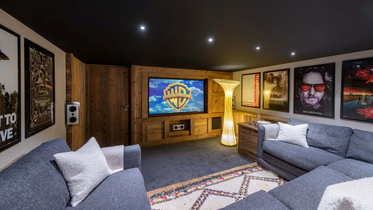 Chalet_face_a_Face_Val-d-Isere_Oxford_Ski_Cinema_Room.jpg