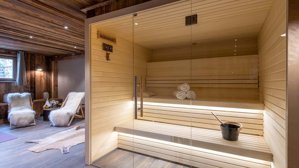 Chalet_face_a_Face_Val-d-Isere_Oxford_Ski_Sauna.jpg