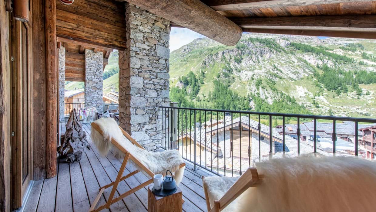 Chalet_face_a_Face_Val-d-Isere_Oxford_Ski_Terrace.jpg