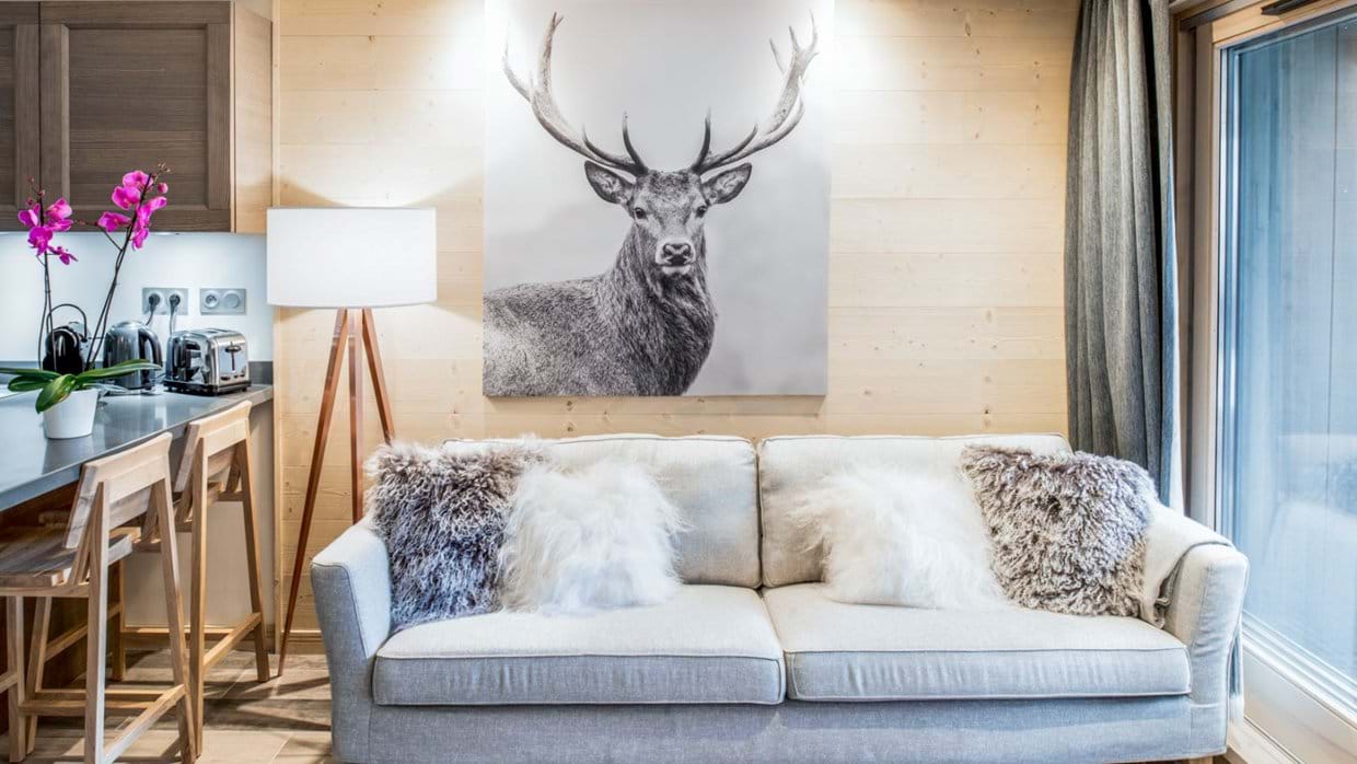 Luxury-ski-Apartment-Courchevel-1650-Mammoth_lodge-Oxford-Ski-Lounge (15).jpg