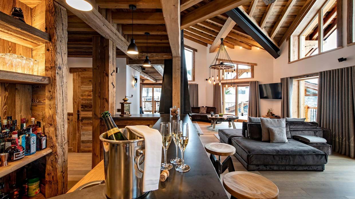 luxury-ski-chalet-val-disere-machapuchare-oxford-ski-company (5).jpg
