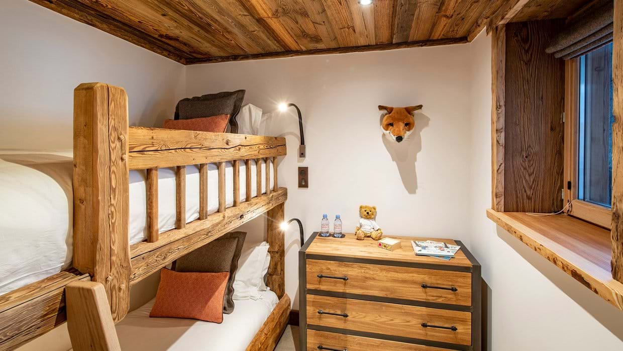 luxury-ski-chalet-val-disere-machapuchare-oxford-ski-company (16).jpg