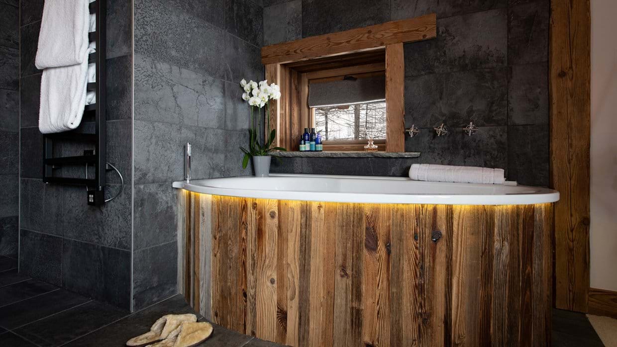 luxury-ski-chalet-val-disere-machapuchare-oxford-ski-company (6).jpg