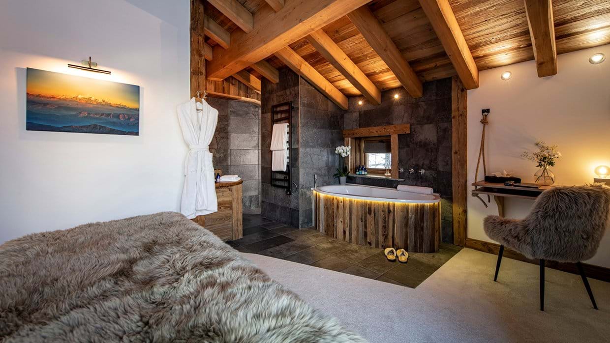 luxury-ski-chalet-val-disere-machapuchare-oxford-ski-company (11).jpg