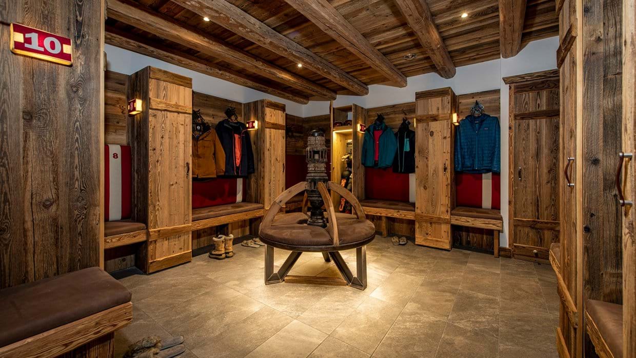 luxury-ski-chalet-val-disere-machapuchare-oxford-ski-company (22).jpg