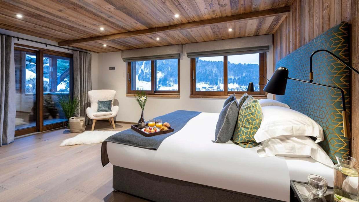 Luxury-Ski-Chalet-Morzine-Three-Bears-Oxford-Ski-Bedroom (5).jpg