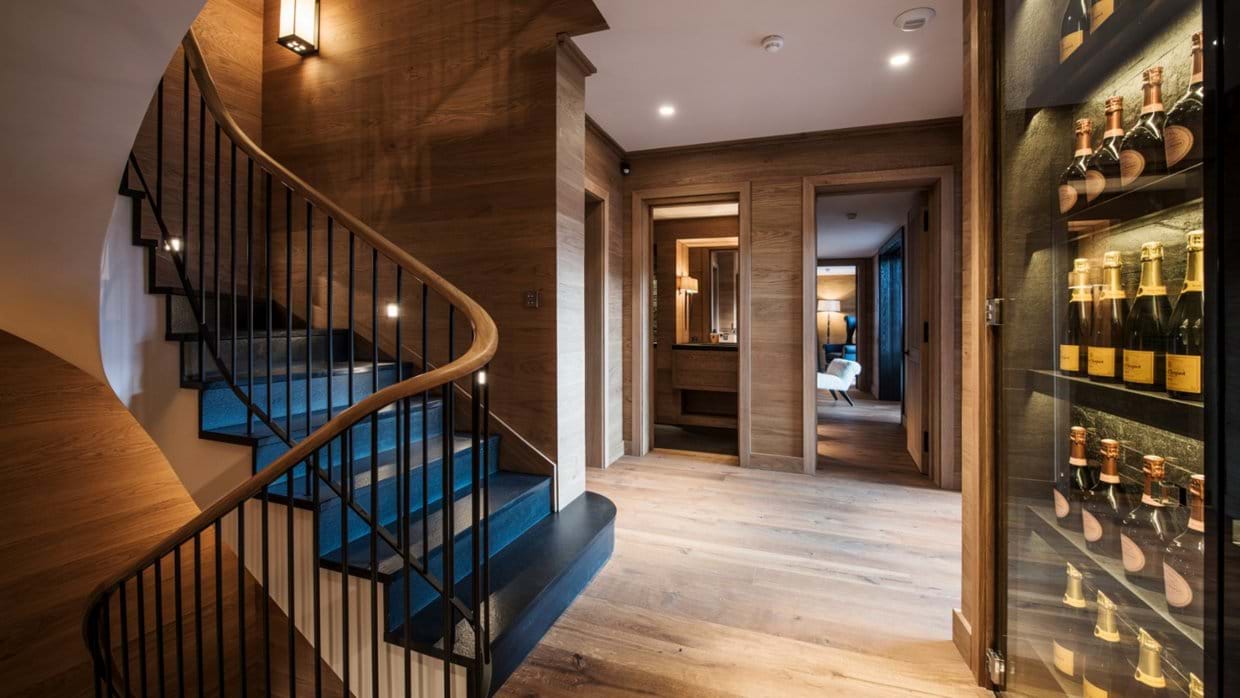 luxury-chalets-meribel-oxford-ski-company-le-grenier (3).jpg